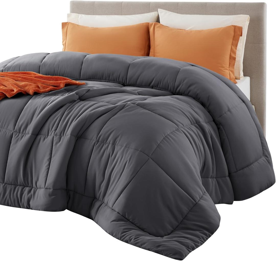 Bedsure Comforter Duvet Insert - Quilted Comforters Full Size, All Season Duvet, GentleSoft Down Alternative Bedding, with 8 Tabs, Gifts for Women/Men, Grey, Full 86 x 82 Inches