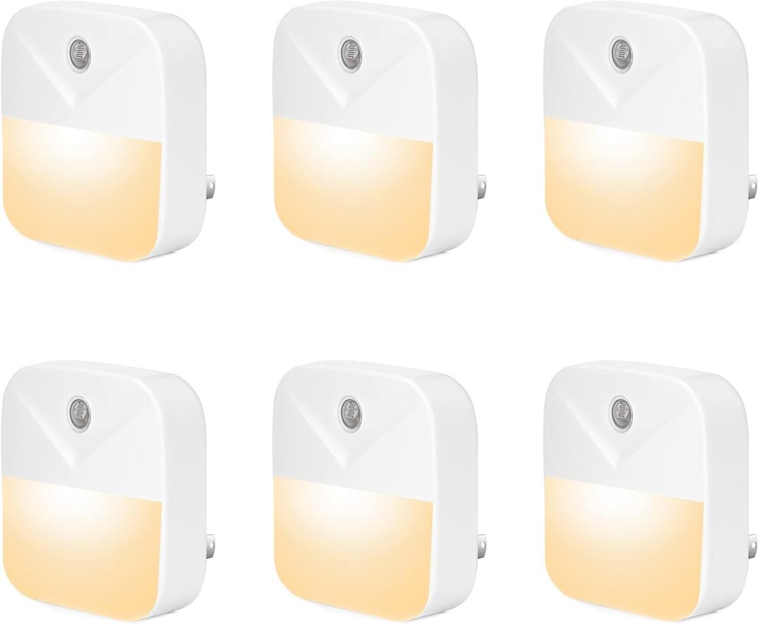6 Pack Night Light Plug in, Warm White LED Nightlights with Smart Dusk to Dawn Sensor, Plug into Wall Nightlights Suitable for Bedroom, Bathroom, Hallway, Kitchen, Stairs, Kids, Adults, Kids Room