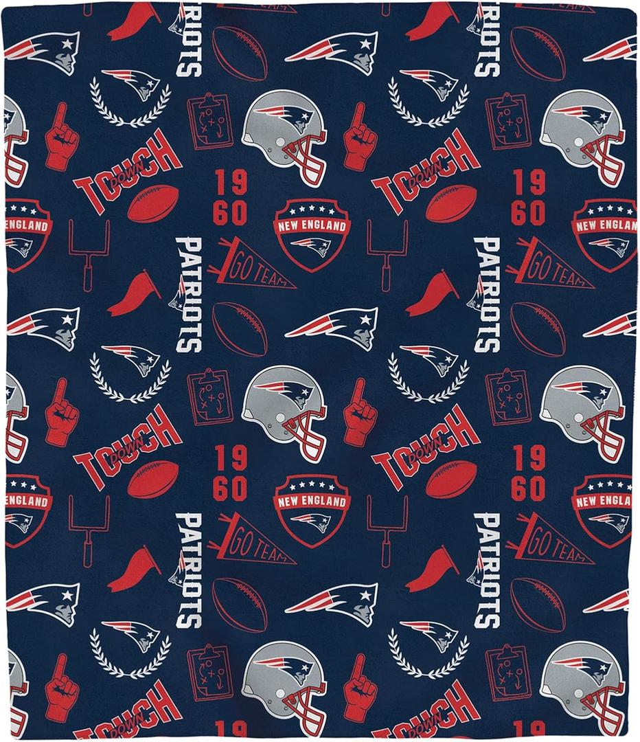 Pegasus Home Fashions New England Patriots 50'' x 60'' Collage Icons Polar Fleece Blanket (One Size)