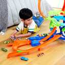 Hot Wheels Toy Car Track Set, Stunt Track Mid-Air Crash with 1:64 Scale Die-Cast Toy Car, Motorized Booster for Non-Stop Stunting & Racing, Large
