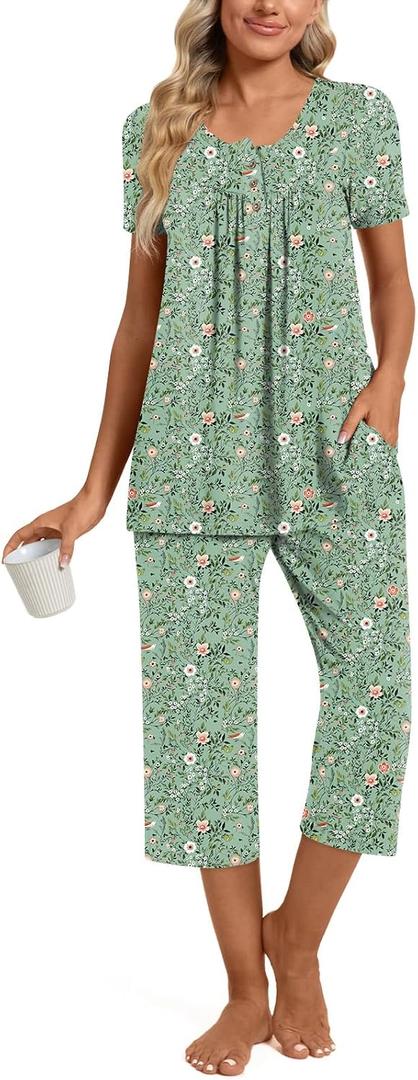 COFNEW Womens Summer Pajama Sets 2 Piece Short Sleeve Top and Capri Pants Plus Size Ladies Lounge Pjs Sets with Pockets M, Green Flower