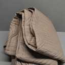 Exclusivo Mezcla Ultrasonic King Quilt Bedding Set, Lightweight Taupe Bedspreads Soft Modern Geometric Coverlet Set for All Seasons (1 Quilt and 2 Pillow Shams)