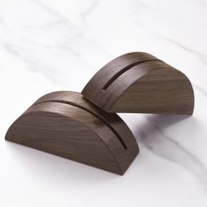 UNIQOOO 6 Pack 3.3" Arch Rustic Walnut Wood Stand with 1/8" Slot, for Wedding Table Number Sign, Place Card Holder, Photo Display Stand | for Event Decor, Retail Shop, Cafe Restaurant Menu, Business Card, Name Tag