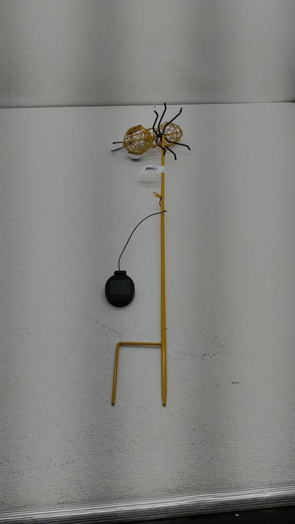 Metal Stake Garden Bee Garden Decor