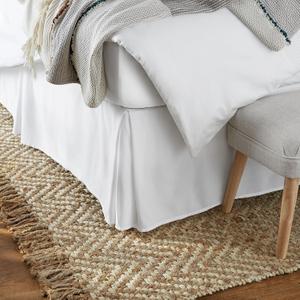 Amazon Basics Lightweight Pleated Bed Skirt, Machine Washable, Wrinkle and Fade Resistant, King, Bright White, 16-Inch Drop