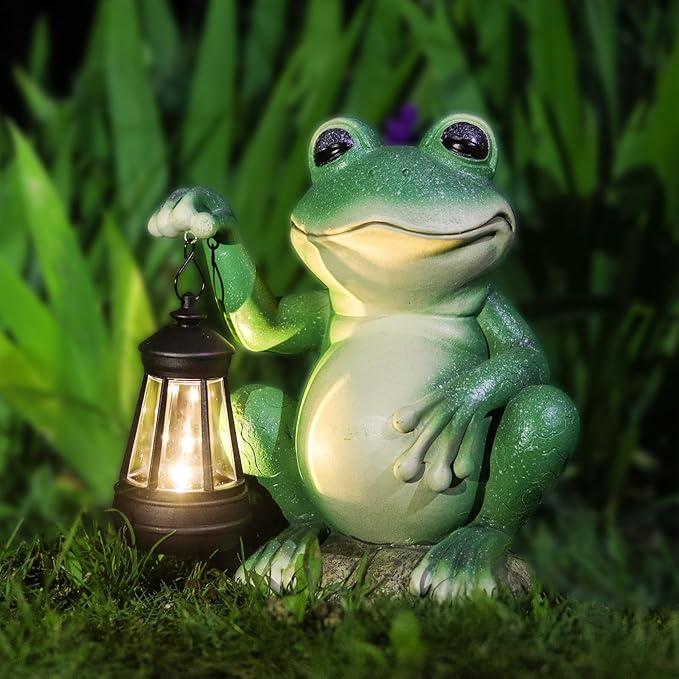 IOKUKI Solar Garden Statues Frog,Outdoor Statues with LED Lantern,Frog Garden Figurine Lights,Garden Decor for Outside Patio,Yard,Lawn Housewarming Gifts