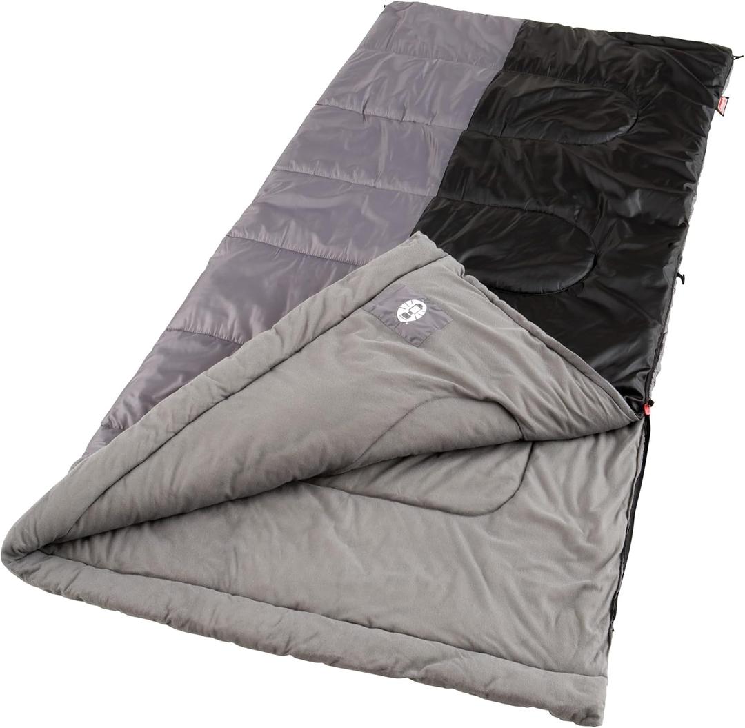 Coleman Biscayne Warm-Weather Sleeping Bag, 40F Camping Sleeping Bag for Adults, No-Snag 2-Way Zipper for Ventilation with Stuff Sack Included, Fits Adults up to 6ft 4in Tall, Pfas-free