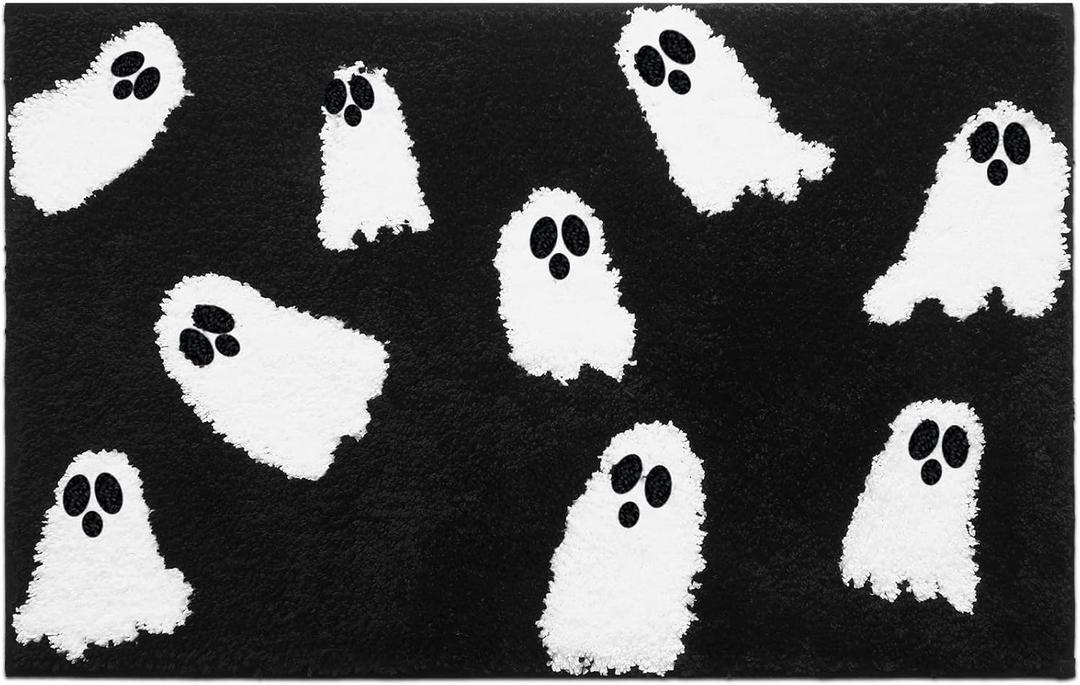 Tinideya Halloween Ghost Bathroom Rug Cute Spooky Bathroom Decor Non Slip Halloween Bath Mat Soft Washable Ghost Shower Floor Mat Goth Gift Cute Rug for Bedroom Home Decor 18x30inch