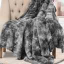 Everlasting Comfort Soft & Comfortable Gray Faux Fur Throw Blanket for Couch - (50"x65") Minky & Fluffy Fall Blankets & Throws, Plush Fuzzy Cover for Bed, Sofa & Living Room - Cozy Home Decor