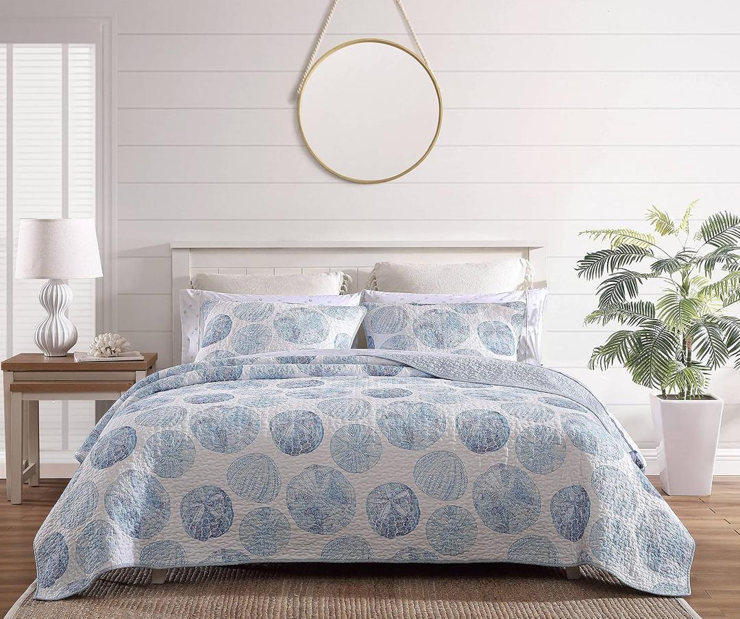 Tommy Bahama - King Quilt Set, Reversible Cotton Bedding with Matching Shams, Coastal Inspired Bedding Essentials (Ocean Isle Blue, King)