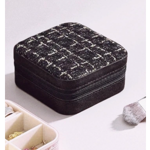 Small Jewelry Box,Travel Jewelry Organizer Case with Stylish Braided Surface,Portable Storage Case for Rings Necklace and Stud Earring (Pink)