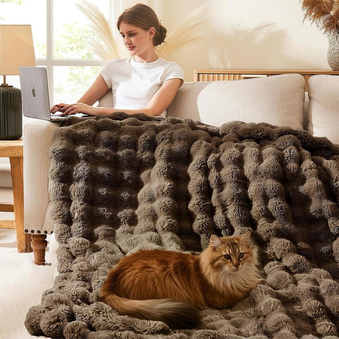L'AGRATY Faux Rabbit Fur Blanket: 90" x 90" Queen Luxury Soft Fluffy Thick Fur Throw Blanket for Couch Bed Sofa - Cozy Plush Bubble Blankets for Winter: Flannel Fleece Decorative Blanket(Cocoa Brown)
