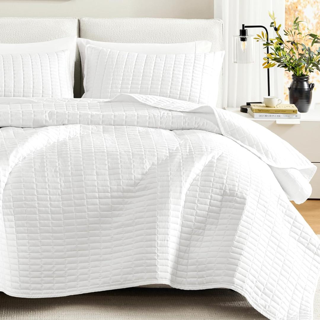 Comfort Spaces Kienna Quilt Set- Double Sided Stitching Design Summer Blanket, Lightweight, Soft, All Season Bedding Layer, Matching Sham, White, Coverlet King (104"x90") 3 Piece