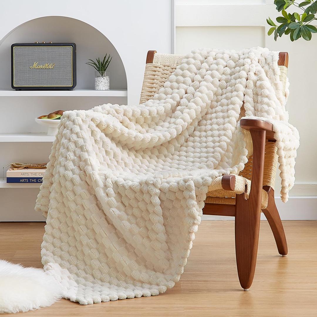 EXQ Home Fleece Throw Blanket for Couch or Bed - 3D Imitation Turtle Shell Jacquard Decorative Blankets - Cozy Soft Lightweight Fuzzy Flannel Blanket Suitable for All Seasons(50"60",Cream)