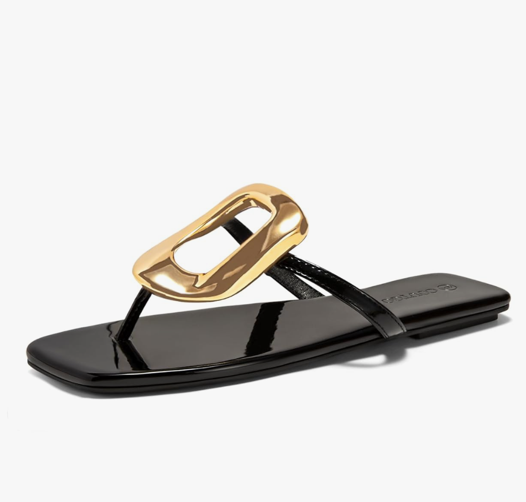 Coutgo Womens Flat Sandals Comfortable Flip Flops Slide Sandals Summer Beach Shoes with Metal Decoration, Size 9.5