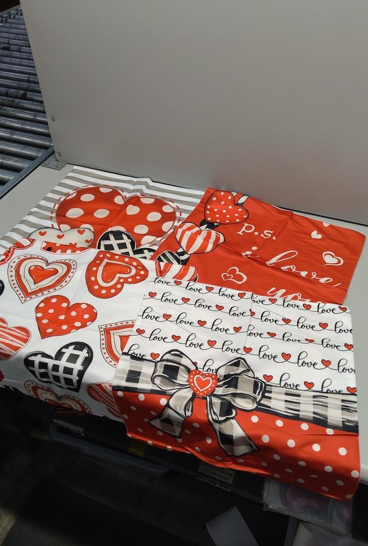 Tretdaity Valentines Pillow Covers 18x18 inch Set of 4, Red Love Heart Soft Plush Fabric Valentines Day Throw Pillow Covers, Holiday Cushion Case for Valentines Day Decorations