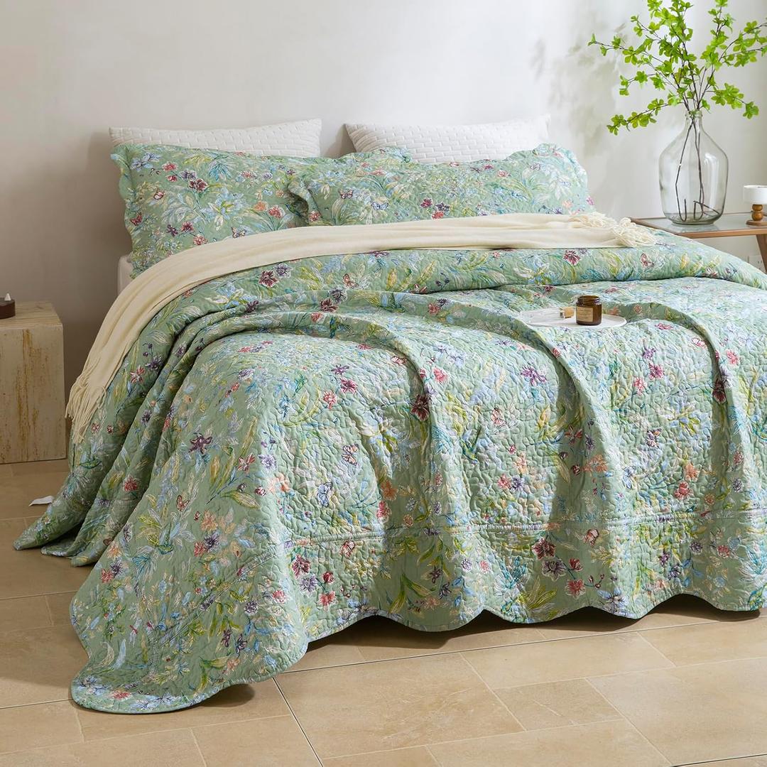 Lady Ann Oversized King Quilt 128x120, Green Flower Bird Butterfly Pattern Print Bedding Set with Scalloped Edge, Lightweight Large Extra Soft Quilted Bedspread & Coverlet with Pillow Shams,3 PCS, Oversized Cali King