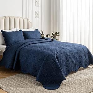Auemtyn King Size Quilt Set 3 Pieces, Soft Lightweight Summer Bedspread, Reversible Microfiber Bed Coverlet for All Seasons, Navy Blue, Floral Pattern (1 Quilt, 2 Pillow Shams)