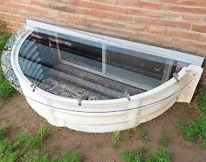 SANDALIM Clear Window Well Covers Outside 40" X 17", Heavy Duty Polycarbonate Basement/Egress Window Well Cover, UV Resistant, Tear-Resistant, Waterproof, Windproof (Only Cover)