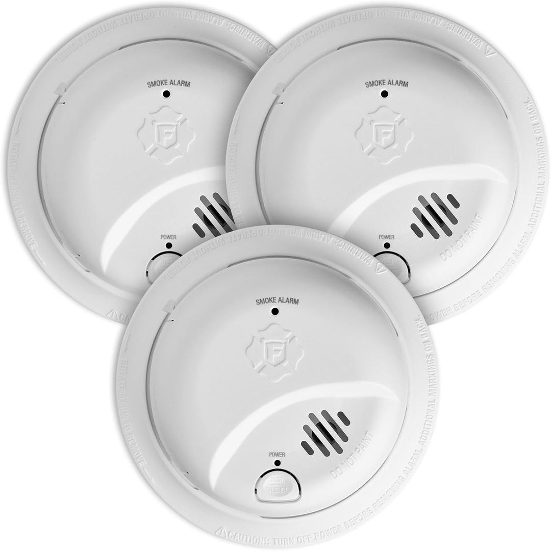 BRK First Alert SMI100, Battery-Operated Smoke Alarm, 3-Pack