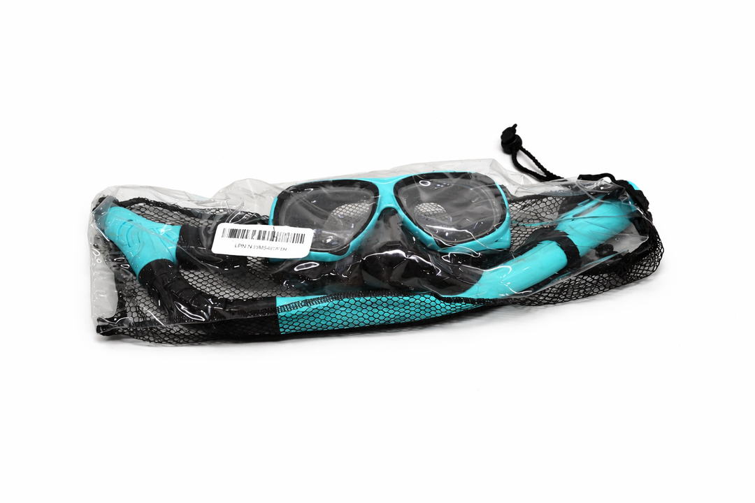 Snorkeling Gear for Adults Youth Kids, Dry Snorkel Set Panoramic View Enhanced Anti-Leak and Anti-Fog Technology, Adjustable Strap for Snorkeling Scuba Diving Swimming with Mesh Bag  