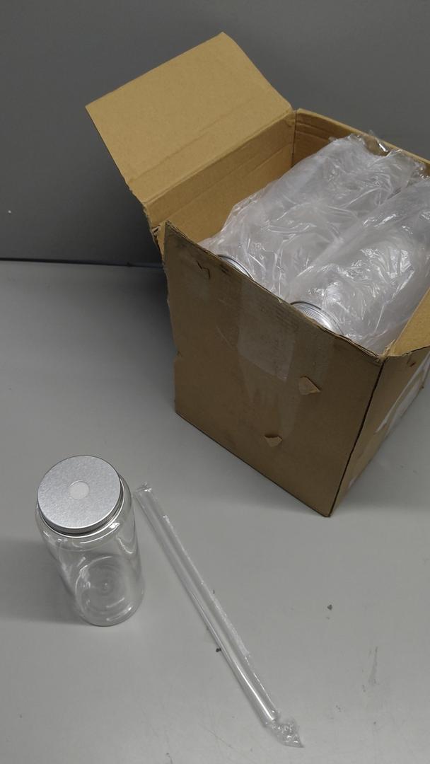 Plastic Clear Cups with Lids Pack Of 16 With Straws