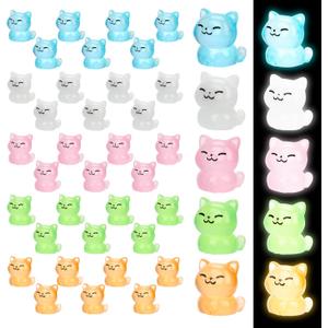50pcs Luminous Miniature Cat, 5 Colors Mini Resin Cat Tiny Small Cats Statues Glow in The Dark Animals Figurines Figures to Hide for Garden Dollhouse Party Favor Decorations