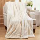 The Connecticut Home Co Throw Blanket for Couch, Soft Fluffy Room Decor, Cozy Warm Throws for Bed, Couches, Gifts for Women, Bedroom Cute Aesthetic Blankets Faux Fur and Sherpa, 65x50, Sage