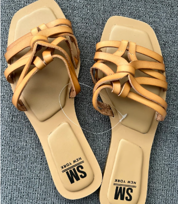 SM New York Comfortable Sandals for Women Size 8