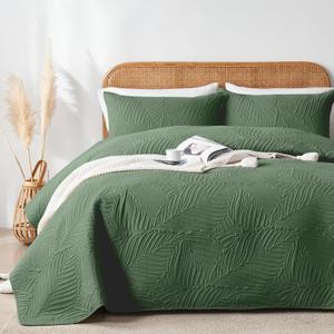 OARAGE King Quilt Bedding Set Lightweight Soft Olive Green Bedspread Coverlet with Leaf Pattern,Ultrasonic Microfiber Bed Cover Set for All Season 3 Pieces (1 Quilt, 2 Shams) (King/Cal king(96"x 110")