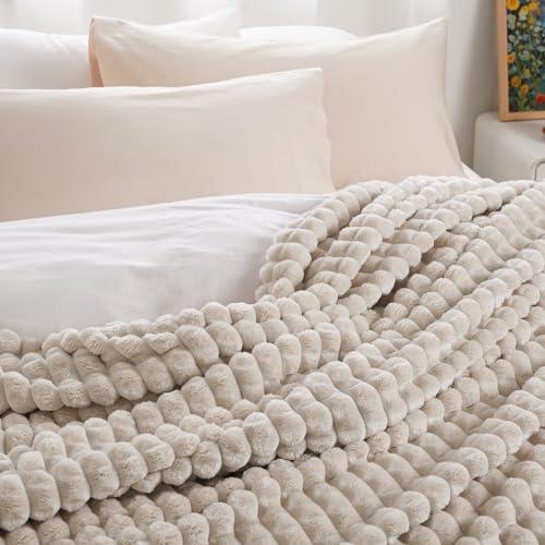 PHF 3D Clipped Fleece Blanket King Size for Bed-380GSM Super Soft Warm Blanket for Fall and Winter, No Pilling, No Shedding, Lightweight Decorative Fuzzy Plush Bedding for Couch, 108"x90", Oak