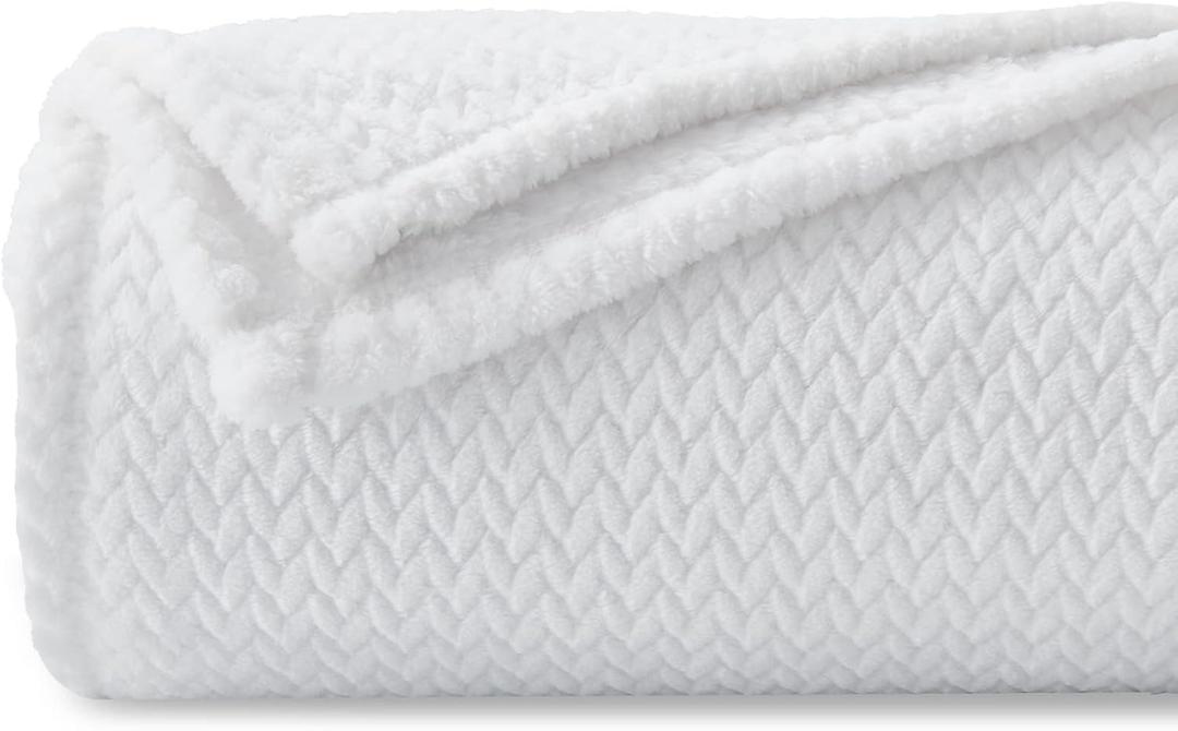 NEWCOSPLAY Super Soft Throw Blanket White Premium Silky Flannel Fleece Leaves Pattern Lightweight Bed Blanket All Season Use (White, Throw(50"x60"))