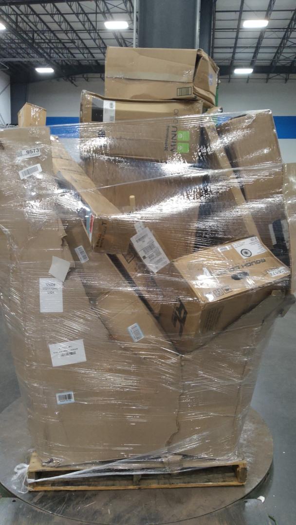 Pallet of salvage items