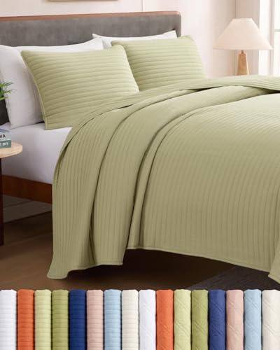 Quilts Cal King Size - Sage Green Bedspread Cal King Size with Stripe Stitch Pattern - Lightweight Bedspread for All Seasons - Soft Breathable Summer Quilted Coverlet with 2 Pillow Shams - 118" x 106"