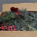 Christmas Garland with Lights, 9FT Christmas Garland for Mantle, Prelit Outdoor Garlands with Red Berries and Pine Cores for Outdoor Indoor Mantle Table Stairs Fireplace Home Christmas Decor (Green)