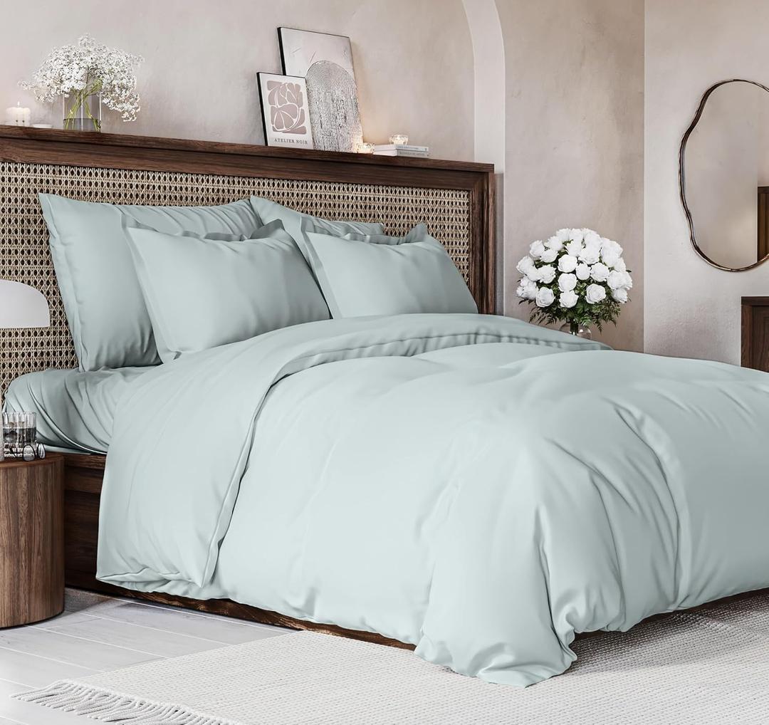 Duvet Cover Queen Size Set - Extra Soft Queen Size Duvet Cover 90 x 90 with 2 Pillow Shams - Hotel Luxury Easy Care and Fade Free w/Zipper Closures & Ties - Comfy Breathable Bedding Set (Ice Blue) (No Comforter)