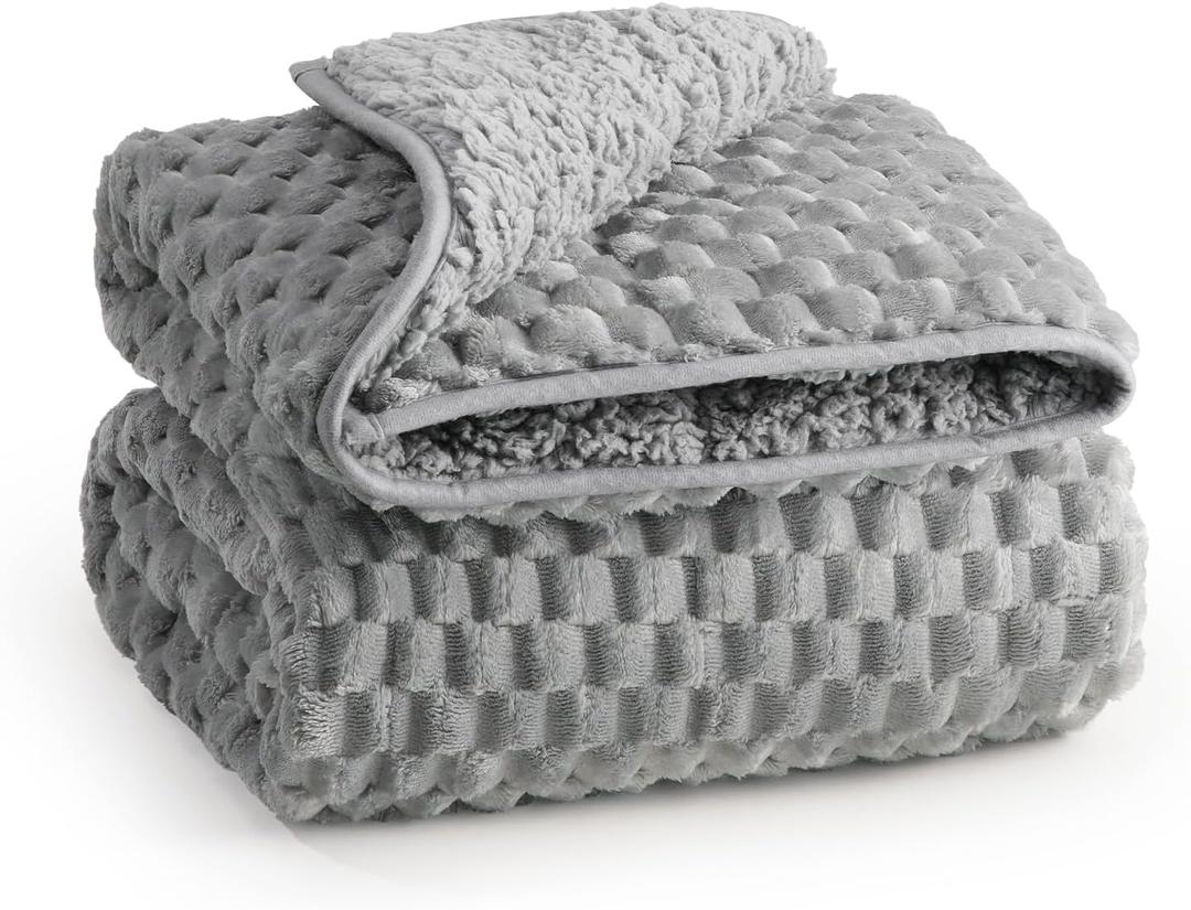 Super Soft Luxury Fleece Sherpa Weighted Blanket for Teens, 3lbs Small Weighted Lap Blanket for Adults, Turtle Shell Cozy Warm Throw for Winter, Compact Heavy Blanket for Sleep & Travel, Grey, 36"x48"