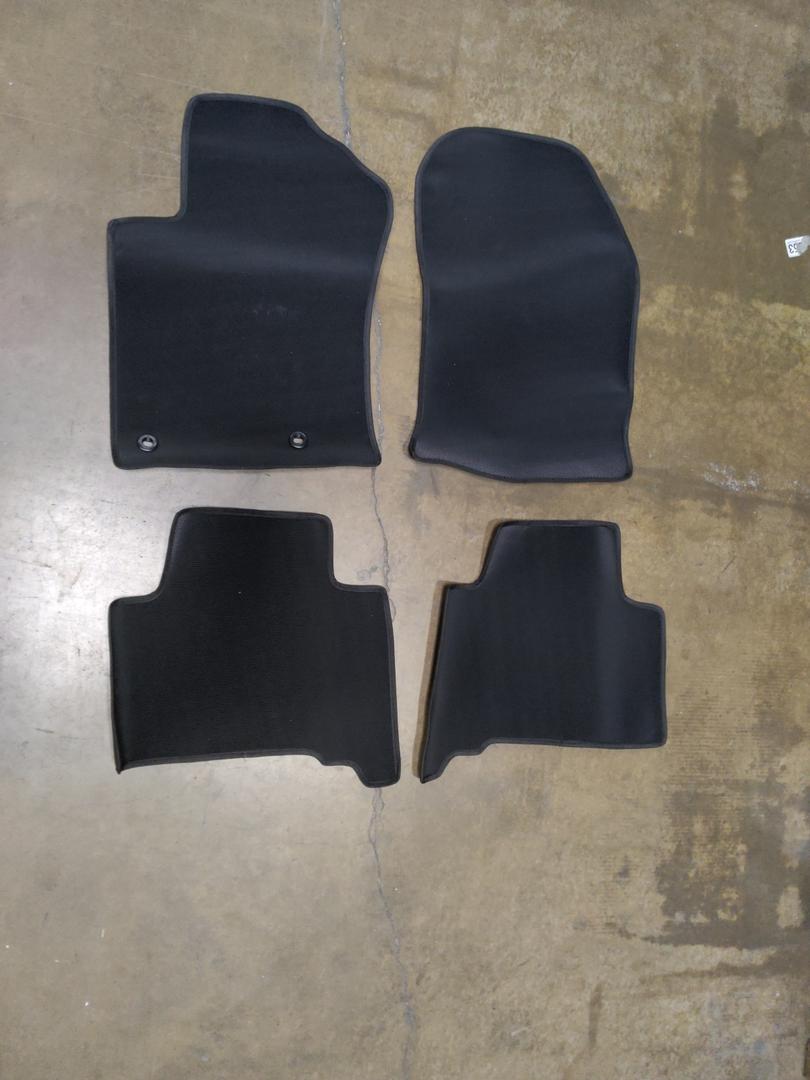 4 Piece Car Floor Mats, Black