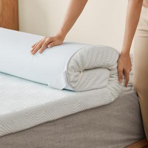 LINSY 3 Inch King Size Mattress Topper, Gel Memory Foam Bed Topper King with Removable Cover, Adjustable Straps & Non-Slip Bottom for Enhanced Support