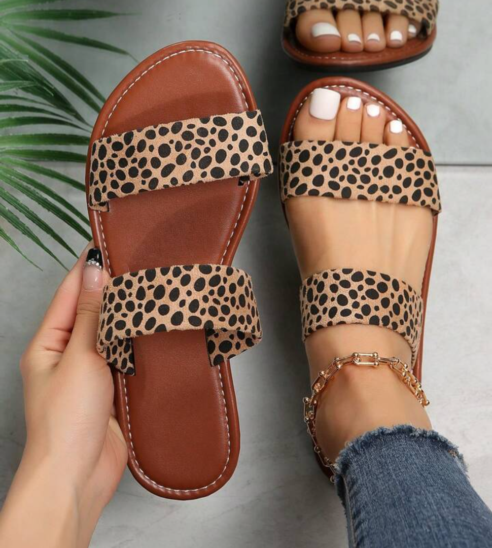 Plus Size Women's Leopard Print Open Toe Comfortable Flat Leather Slip-On Sandals, Stylish Casual Outdoor Beach Shoes For Summer, Size 8