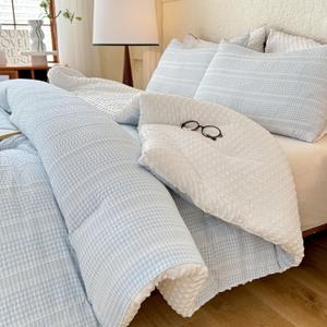 tohrisa Boho Comforter Set Queen Size - 3 Pieces Lightweight Jacquard Seersucker Bedding Sets (1 Soft Fluffy Grid Comforter & 2 Pillowcases) - All Seasons Cozy Modern Bed Set(90"x90" Sky Blue)