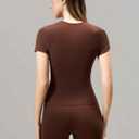 MCEDAR Womens Seamless Soft Smoothing T-Shirts Short Sleeve Slim Fit Basic Tees Crew Neck Casual Shirts (Brown, L)
