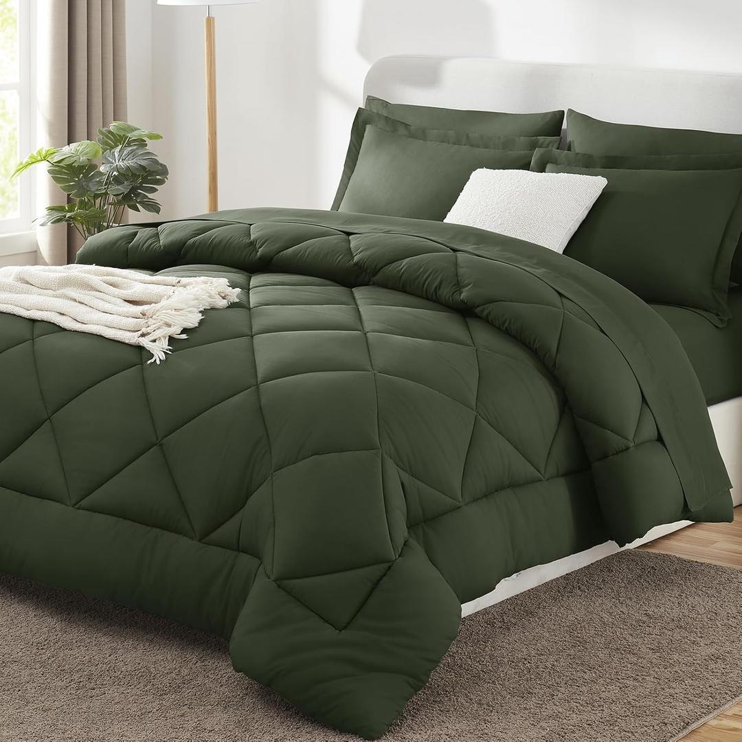 CozyLux Queen Comforter Set Dark Green - Bed in a Bag Queen Size 7 Pieces, Luxury Soft Bed Set for All Seasons, Bedding Set with Down Alternative Comforter, Sheets, Pillowcases & Shams