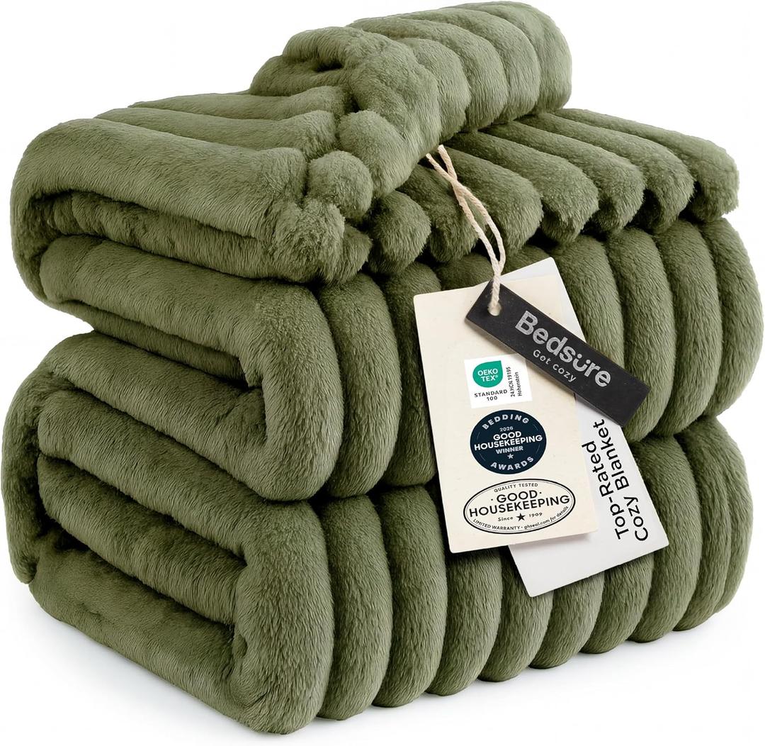 Bedsure GentleSoft Moss Fleece Queen Blanket for Couch - Cozy Soft Blankets for Women, Cute Small Throws for Girls, 90x90 Inches