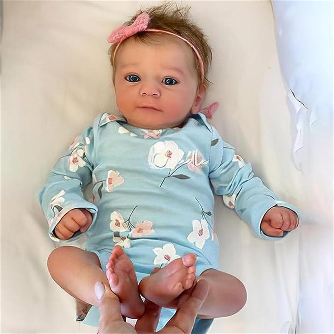 GYCV Lifelike Reborn Baby Dolls Girl - 18 Inch Baby Doll Realistic Newborn Girl Silicone, Cloth Body Adorable Reborn Baby Doll Real Life Babies Reborn Doll Toys with Accessories Birthday Gift for Kids