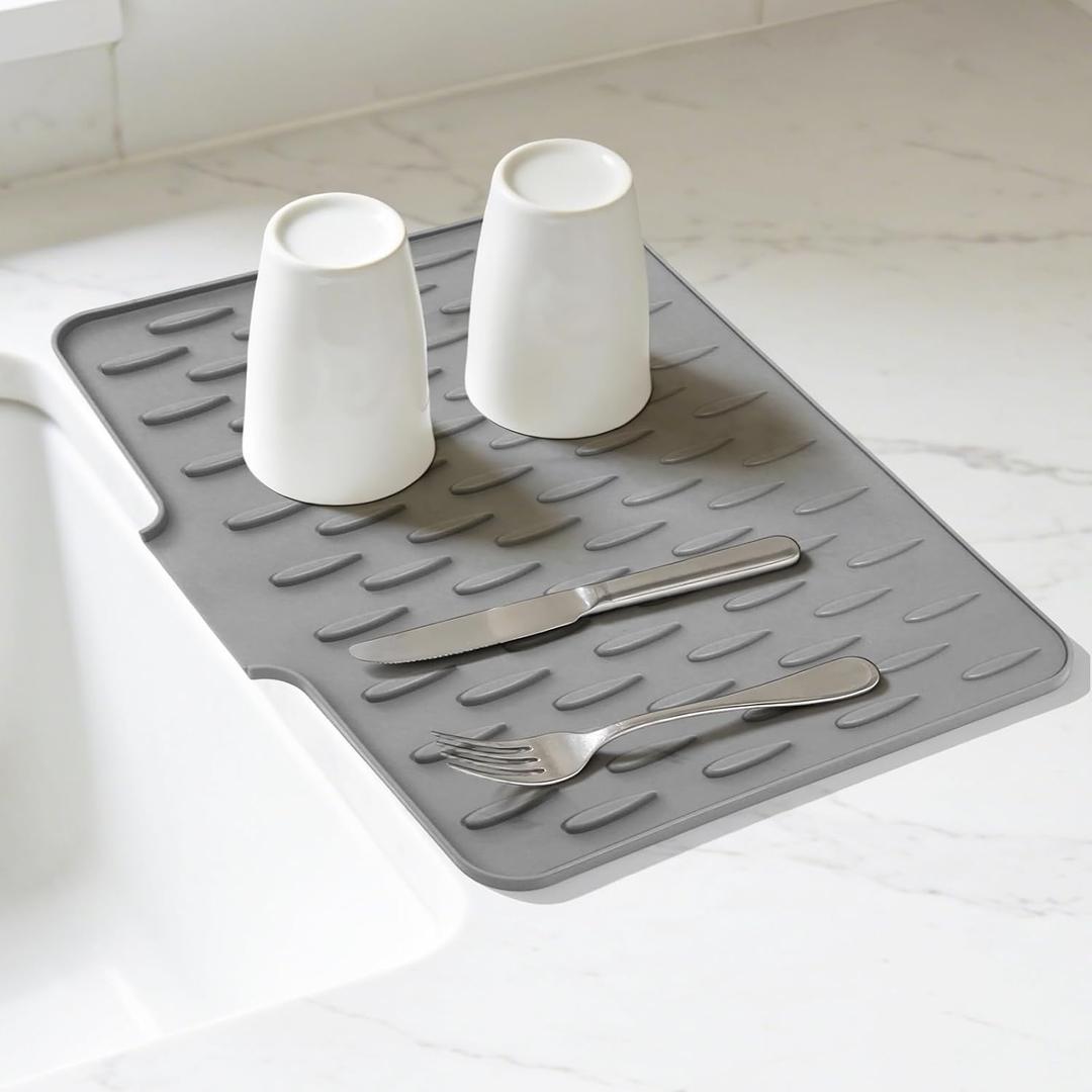 Silicone Dish Drying Mat for Kitchen Counter, Rubber Dish Mat with Drain (15.7" x 13", Grey)