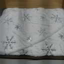 72 inch Christmas Tree Skirt,White Faux Fur Tree Skirts Thick Soft Christmas Ornaments,Extra Large Xmas Tree Skirt for Christmas Home Decorations Xmas Party Holiday Decorations