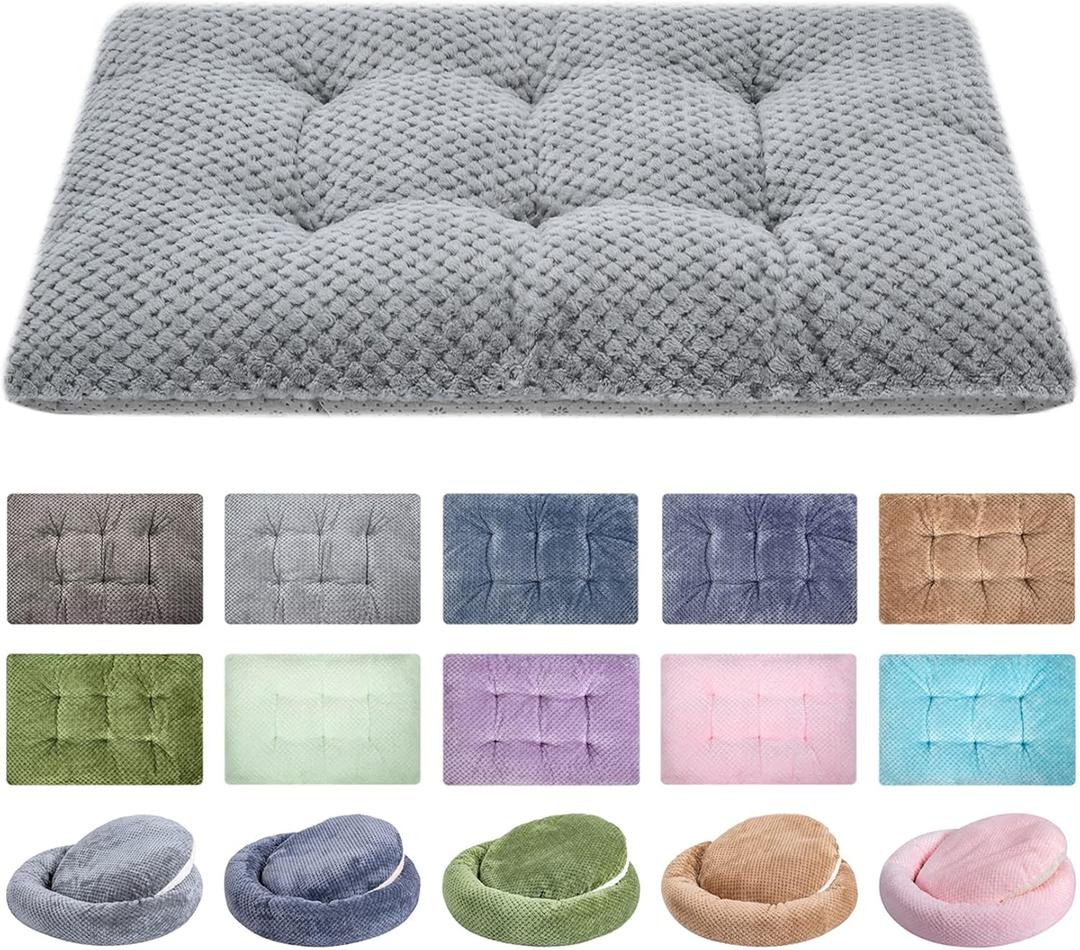 WONDER MIRACLE Fuzzy Deluxe Pet Beds, Super Plush Dog or Cat Beds Ideal for Dog Crates, Machine Wash & Dryer Friendly (15" x 23", S-Grey) WONDER MIRACLE Fuzzy Deluxe Pet Beds, Super Plush Dog or Cat Beds Ideal for Dog Crates, Machine Wash & Dryer Friendly (15" x 23", S-Grey)