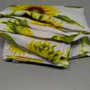 SASTYBALE Christmas Sunflower Tablecloth Rectangle 60 x 84 Inch, Waterproof Stain Resistant Floral Winter Holiday Table Cloth, Fabric Table Cover for Kitchen Dining, Party, Picnic, Indoor, Outdoor