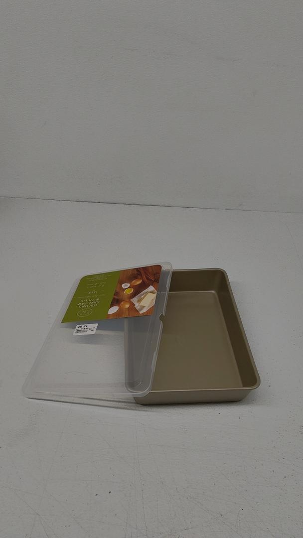 Oblong Cake Pan With Lid 13x9 Inch. 